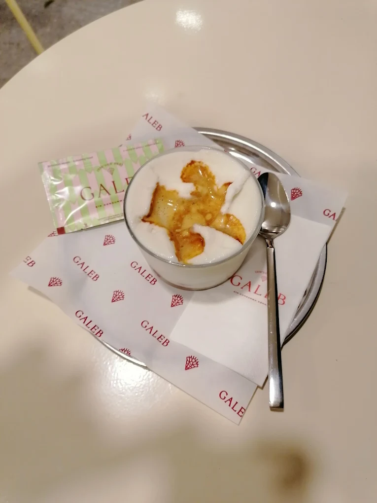 El yapımı waffle külah